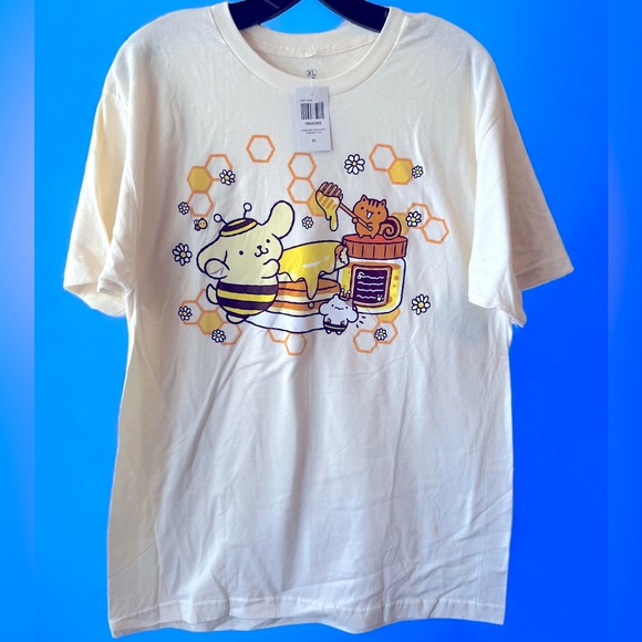 Sanrio Tops - NWT Sanrio Pompompurin bee 🐝 tshirt